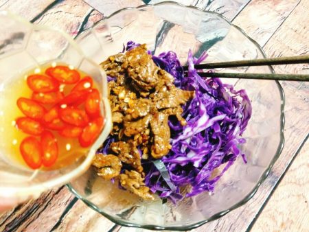 Gỏi bắp cải tím - Santorino Coffee & Veggies