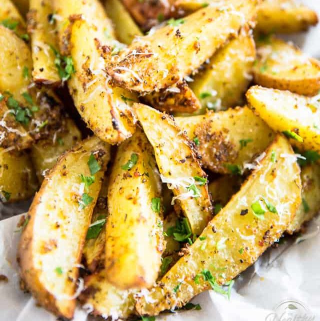 Garlic-Parmesan-Potato-Wedges-6